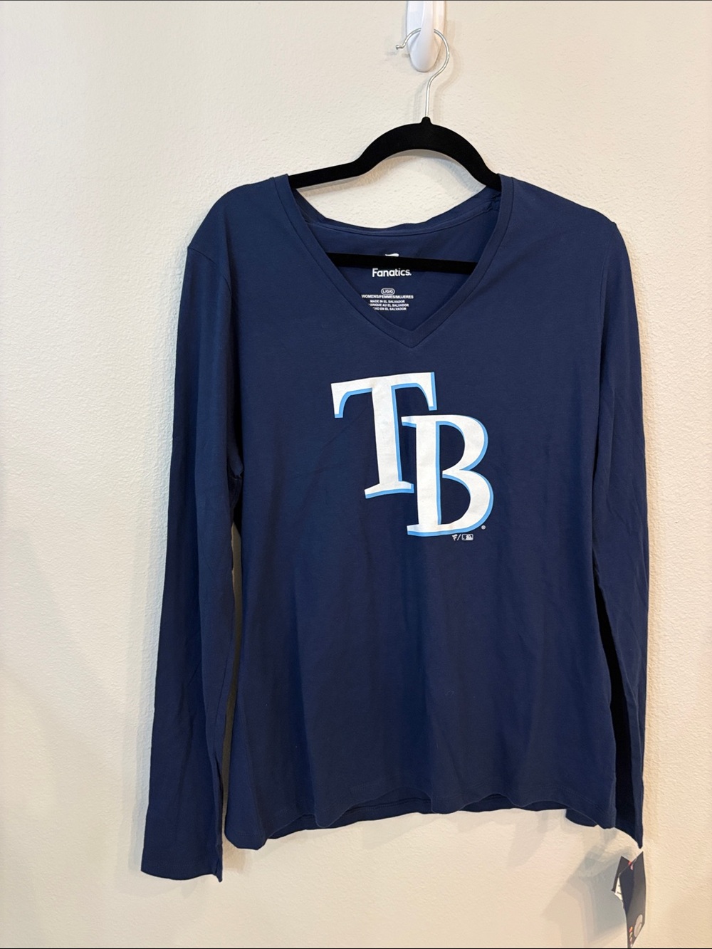 Fanatics Navy Tampa Bay TB Logo V-Neck Long Sleeve Top NWT